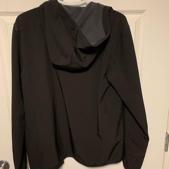 Active waterproof jacket - Picture 2 of 3